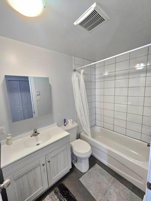 Spacieux Appartement De 3 Chambres Downtown Монреаль Экстерьер фото